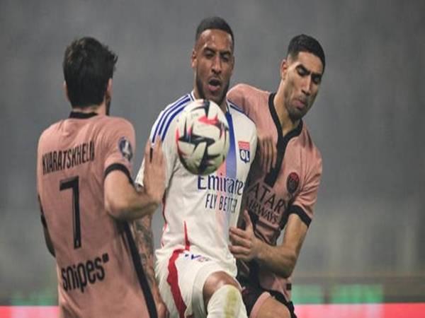Lyon nỗ lực nhưng không thể ngăn cản PSG
