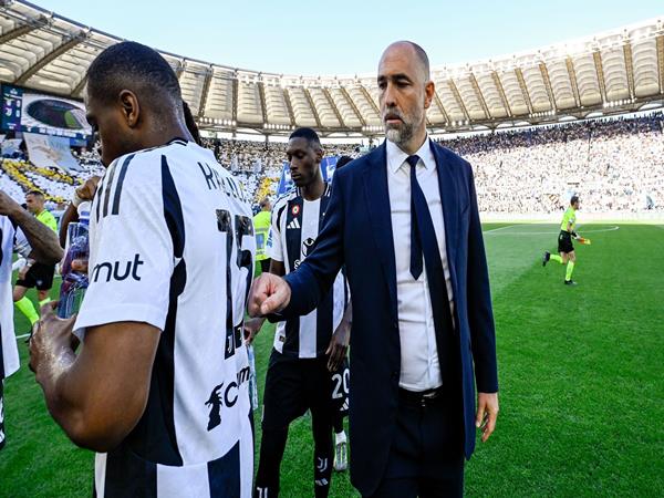 Hàng công Juventus – "kho vũ khí" đang kẹt đạn