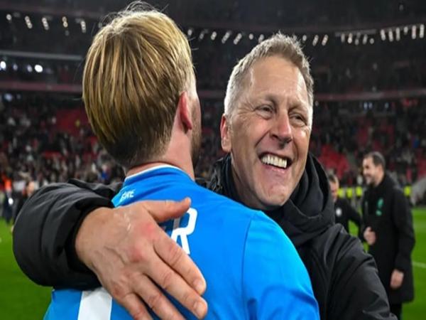 Tin World Cup 17/11: Ireland níu giữ giấc mơ