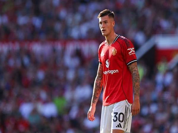 Gary Neville: Sesko đã sẵn sàng đá chính