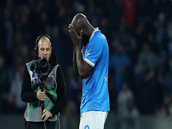 Tin Napoli: Lukaku hóa tội đồ, Napoli bị loại