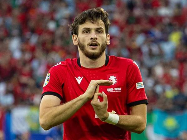 Vai trò của Kvaratskhelia nếu cập bến Old Trafford