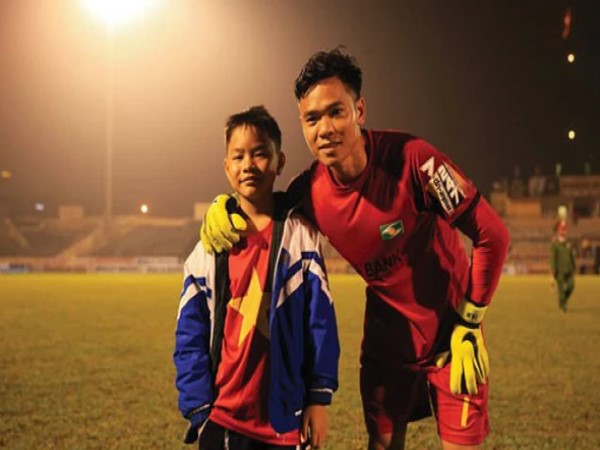 Hành trình thủ môn Nguyên Mạnh đội tuyển quốc gia Việt Nam