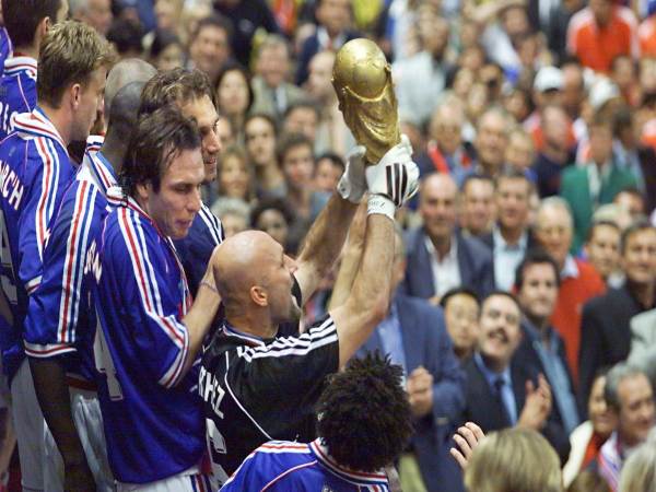 Thủ môn Fabien Barthez